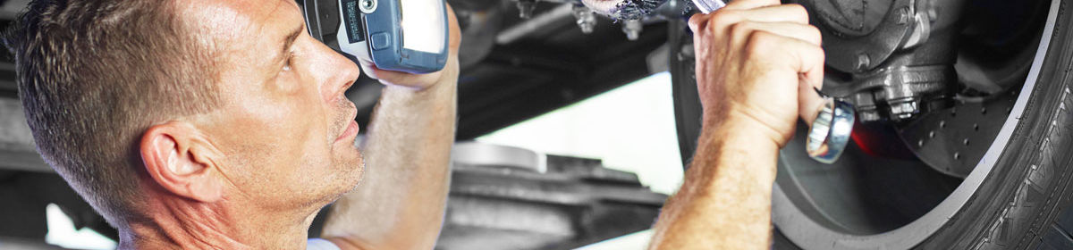 Wichtig für hohe Fahrsicherheit und geringen Reifenverschleiß: die Achsvermessung Wichtig für hohe Fahrsicherheit und geringen Reifenverschleiß: die Achsvermessung